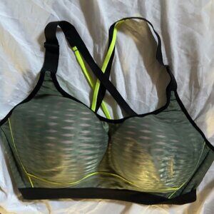 Victoria secret sport sports bra Size 36DDD  36 DDD gray padded invincible